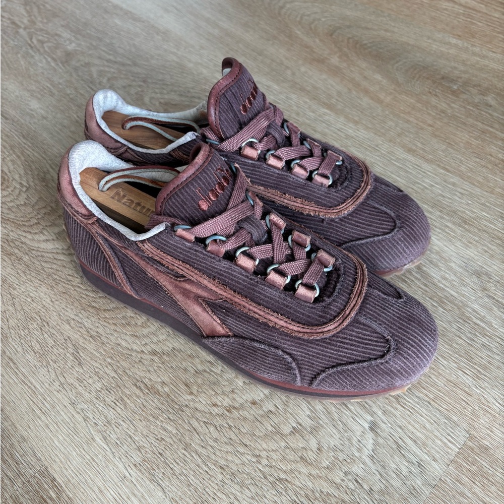 Rare Diadora Women Sneakers Vintage New Condition Unic Disign. Size 4